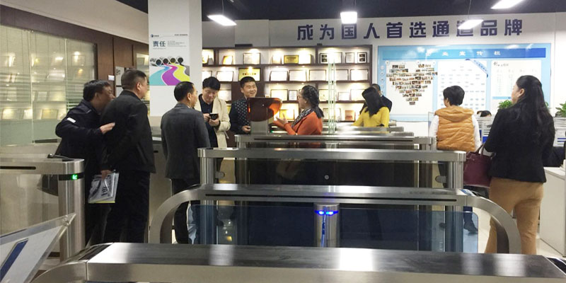 擺閘,三輥閘,速通閘,旋轉(zhuǎn)閘,平移閘,一字閘,人臉識別，