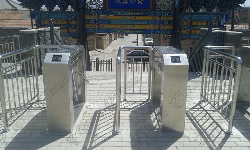 擺閘,三輥閘,速通閘,旋轉(zhuǎn)閘,平移閘,一字閘,人臉識別，