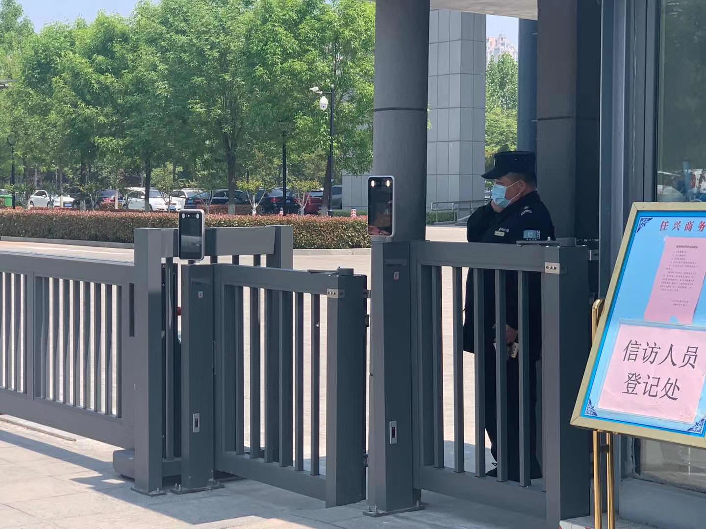 擺閘,三輥閘,速通閘,旋轉(zhuǎn)閘,平移閘,一字閘,人臉識別，