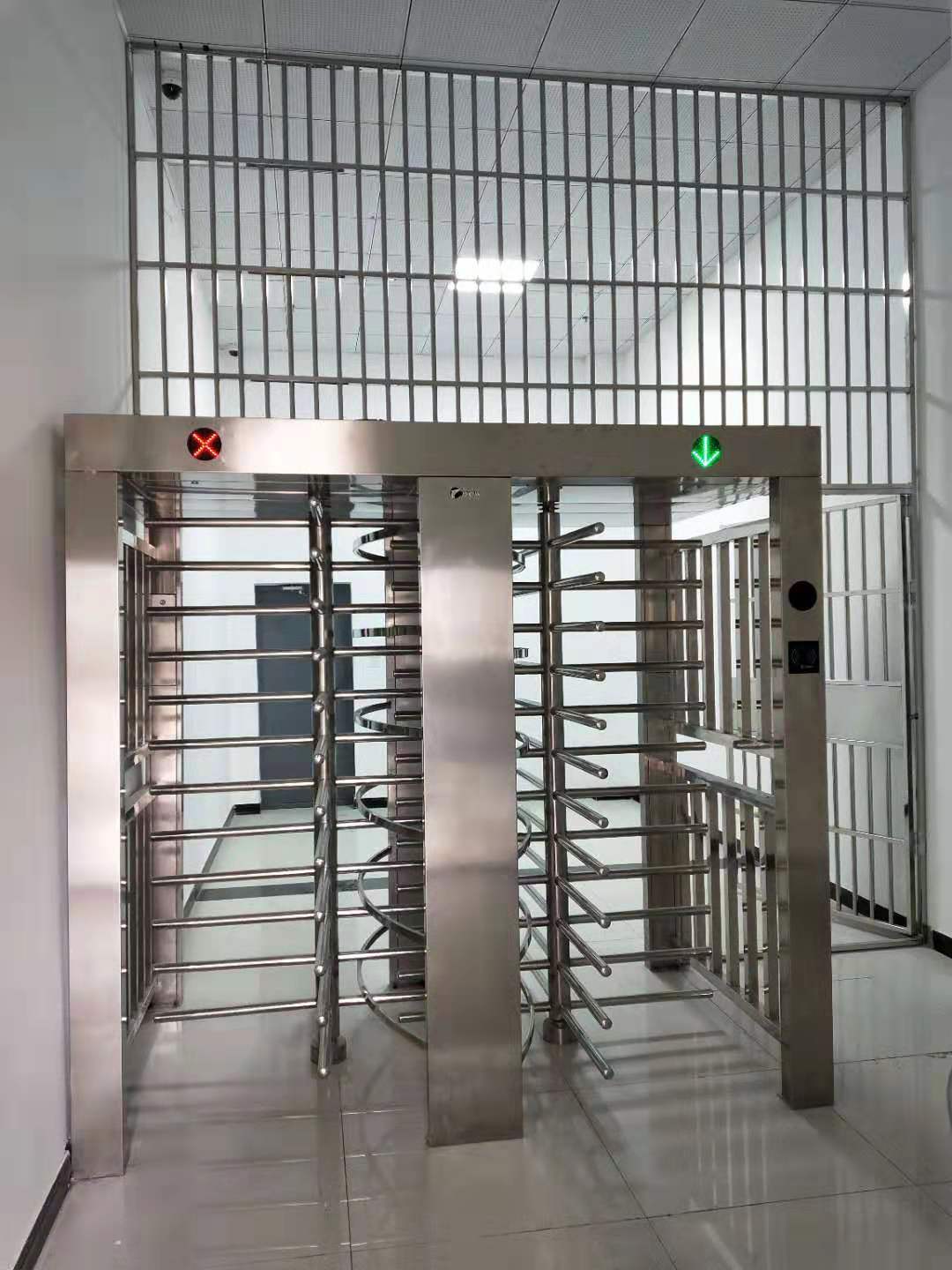 擺閘,三輥閘,速通閘,旋轉(zhuǎn)閘,平移閘,一字閘,人臉識別，