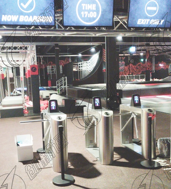 擺閘,三輥閘,速通閘,旋轉(zhuǎn)閘,平移閘,一字閘,人臉識別，