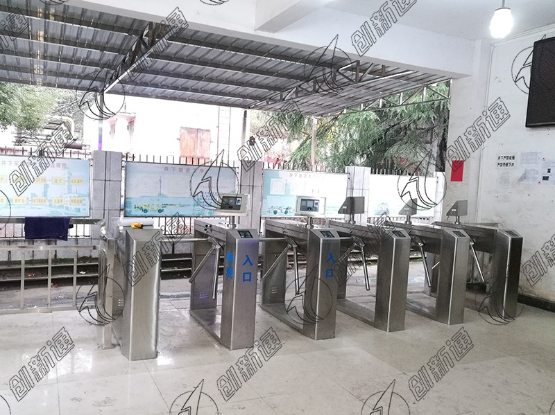 擺閘,三輥閘,速通閘,旋轉(zhuǎn)閘,平移閘,一字閘,人臉識(shí)別，