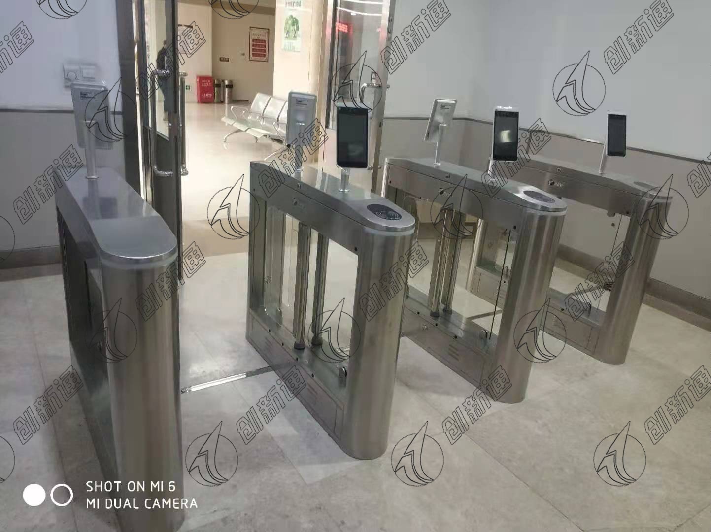 擺閘,三輥閘,速通閘,旋轉(zhuǎn)閘,平移閘,一字閘,人臉識(shí)別，