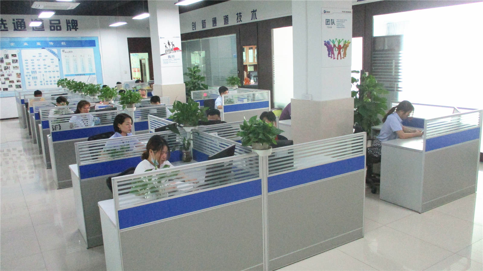 擺閘,三輥閘,速通閘,旋轉(zhuǎn)閘,平移閘,一字閘,人臉識別，