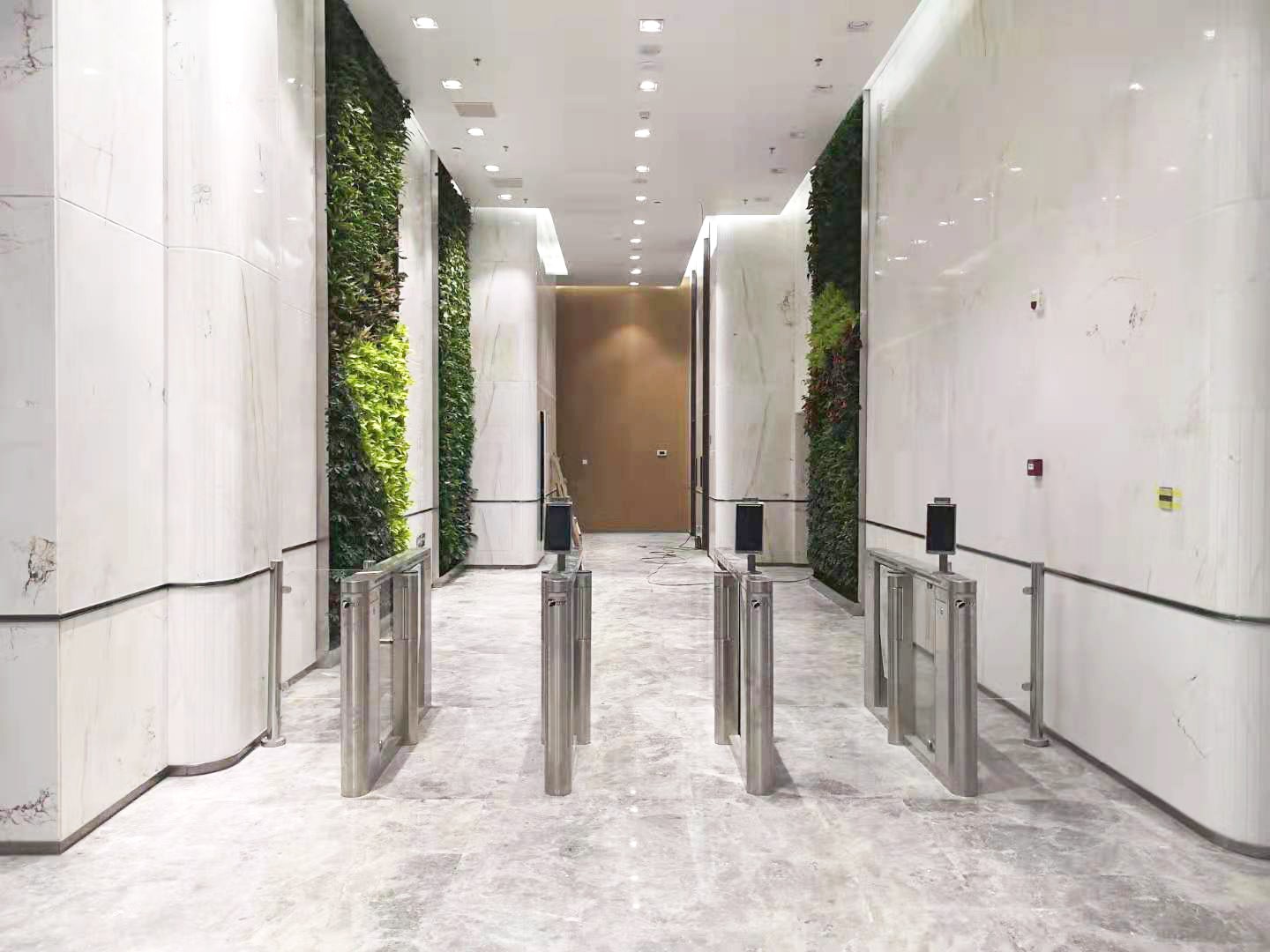 擺閘,三輥閘,速通閘,旋轉(zhuǎn)閘,平移閘,一字閘,人臉識(shí)別，