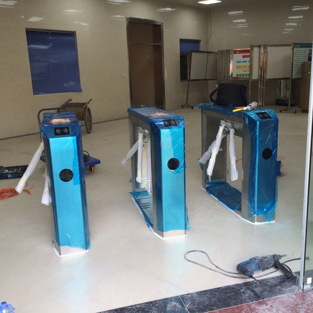 擺閘,三輥閘,速通閘,旋轉閘,平移閘,一字閘,人臉識別，