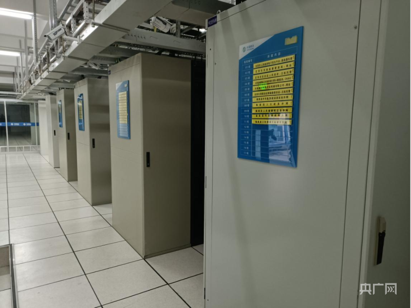 擺閘,三輥閘,速通閘,旋轉(zhuǎn)閘,平移閘,一字閘,人臉識別，