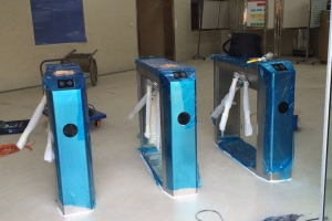 景區(qū)閘機(jī)安裝 未來(lái)景區(qū)閘機(jī)安裝將是一種趨勢(shì),無(wú)人票務(wù)閘機(jī)系統(tǒng)